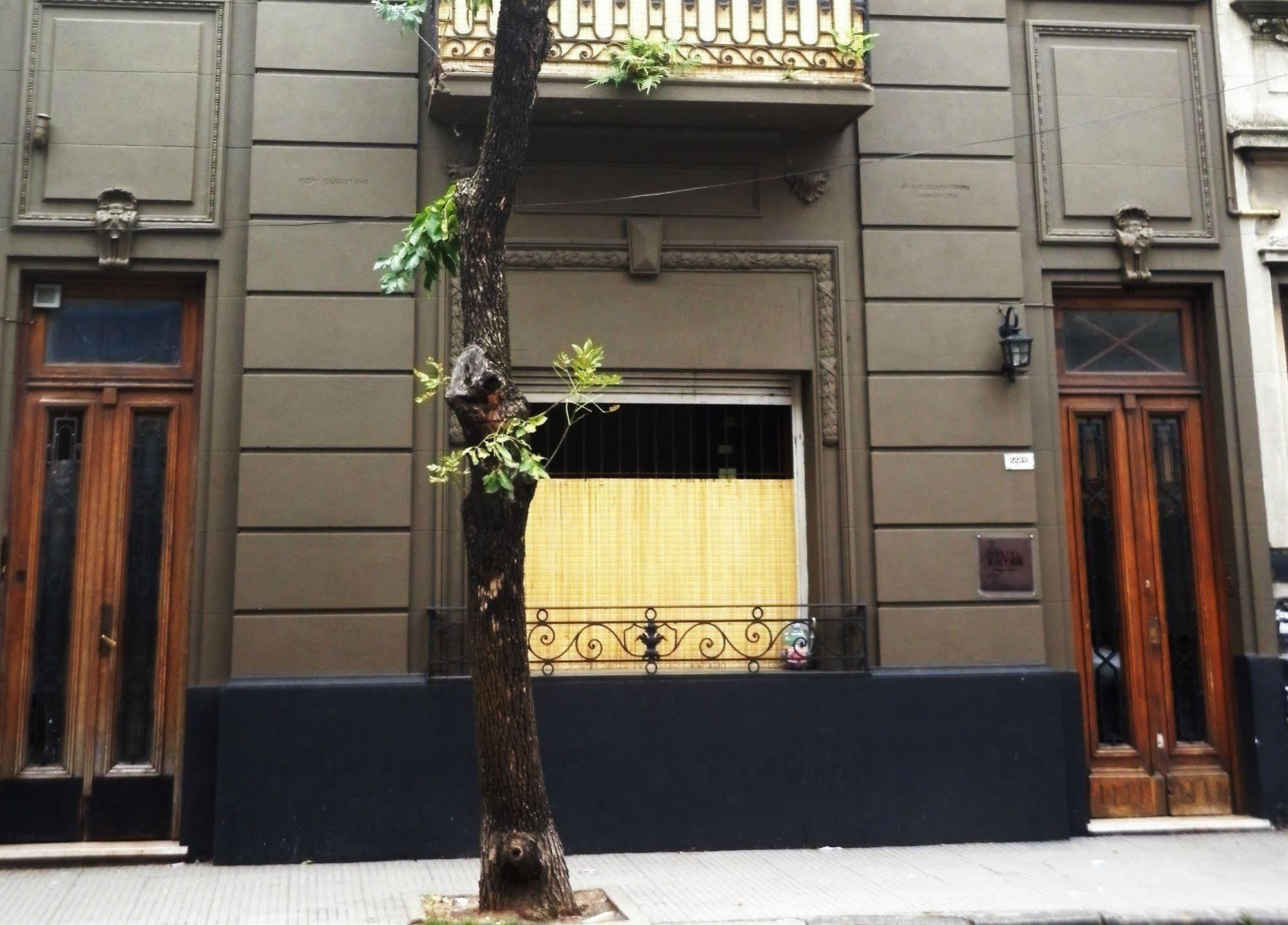VI Luz Y Entre Hostel Buenos Aires Exterior photo